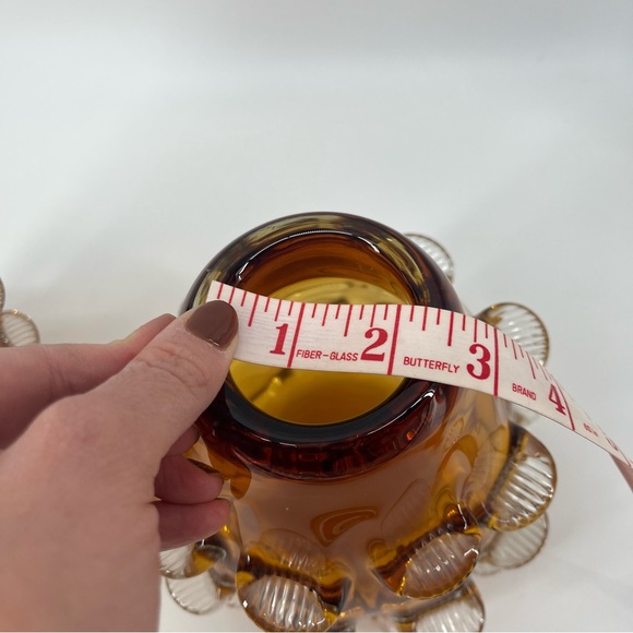 Vintage MCM Set of 2 Amber Glass Vases with Textured Design 7” Tall Heavy - Picture 8 of 11